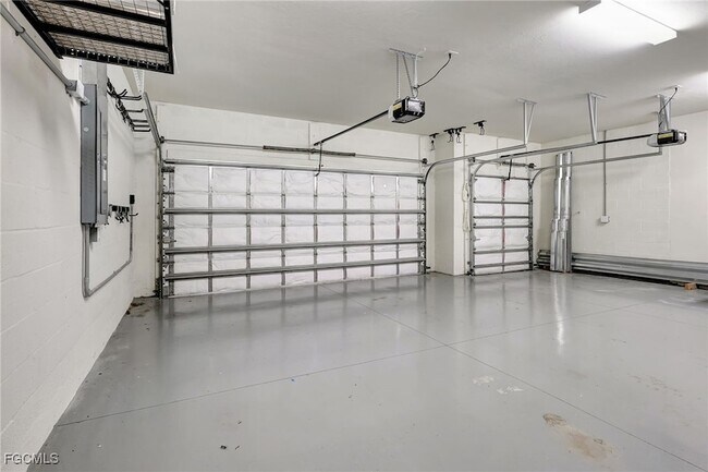 Building Photo - 11752 Bowes Cir