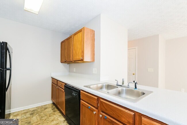 Building Photo - 2286 Strathmoor Manor Dr