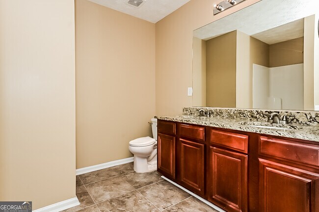 Building Photo - 257 Long Dr
