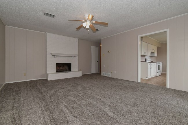 Building Photo - 3117 Chaparral- House