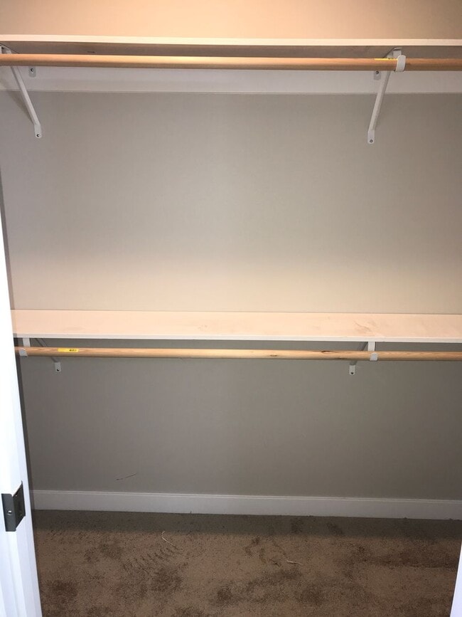 Building Photo - 3 bed/2 bath Craftsman Style Home, Private Development!!