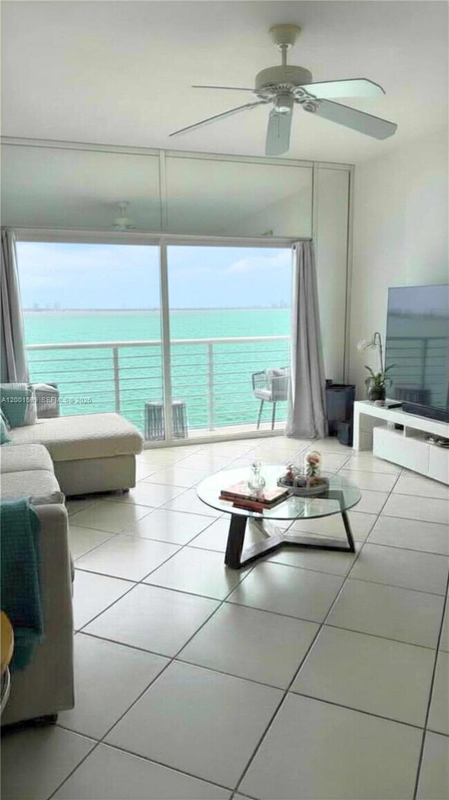 Building Photo - 1880 S Treasure Dr