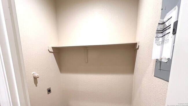 Building Photo - 228 Ragsdale Way