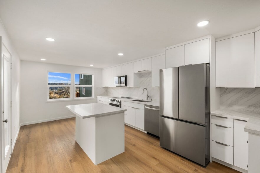 Building Photo - 2411 S Norman St