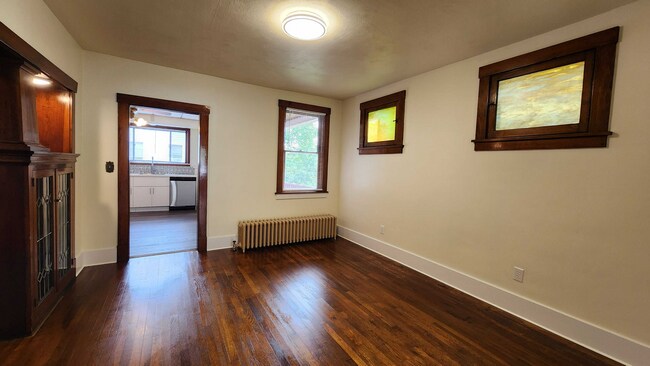 Building Photo - Now showing! Updated 4BR  1 bath house!