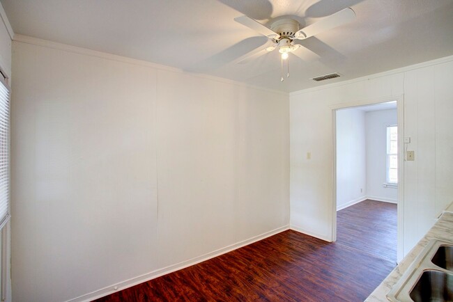 Building Photo - Affordable 2-Bedroom, 1-Bath Home for Leas...