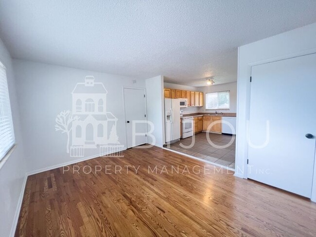 Building Photo - 2206 E Fountain Blvd