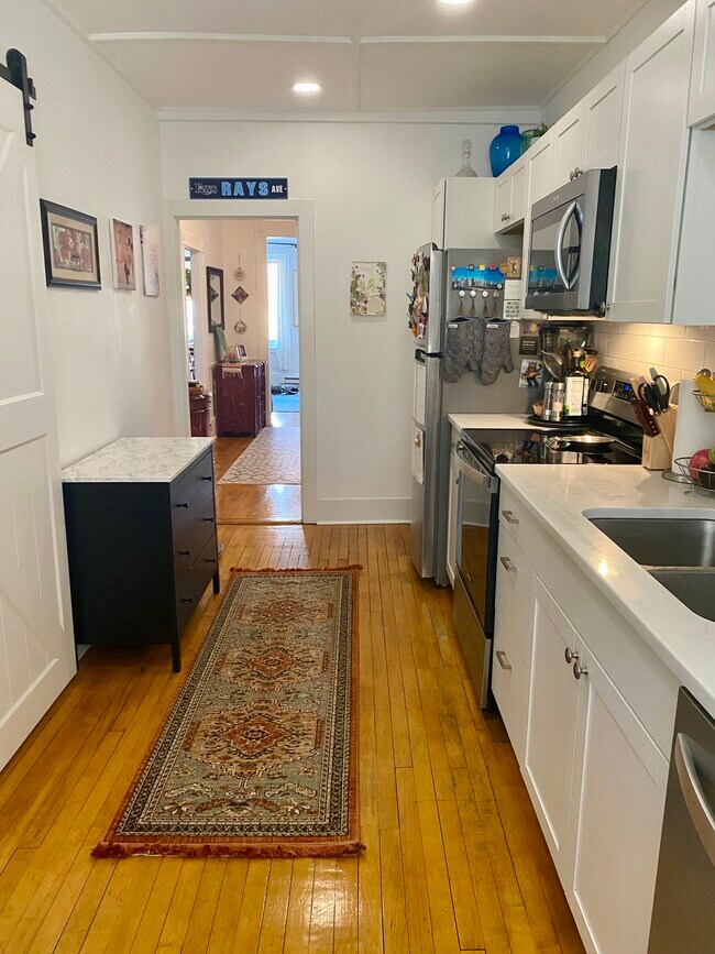 Kitchen - 58 Albany St