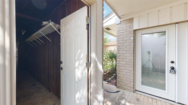 Building Photo - 3004 Gleneagles Ct