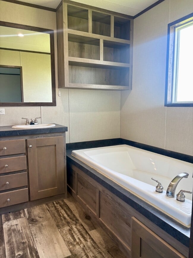 Building Photo - 150 Private Road 1610