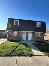 Building Photo - 3612 Laplace St