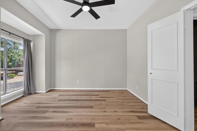 Building Photo - 11711 Memorial Dr