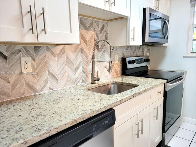 Building Photo - 125 NW 25th St