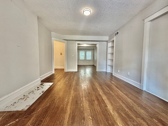 Building Photo - Shelby