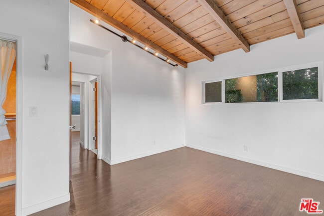 Building Photo - 3476 Troy Dr