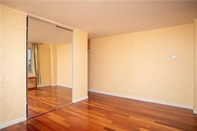 Building Photo - Beautiful 1 Bedroom 1 Bathroom