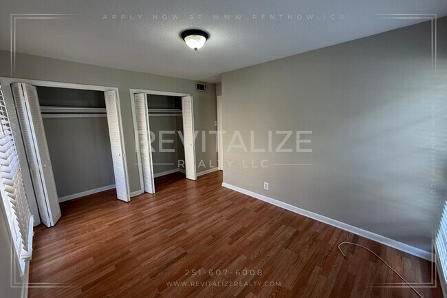 Building Photo - 1504 Dauphin St