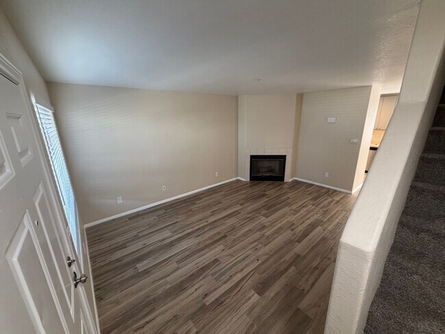 Building Photo - 1031 S Mollison Ave