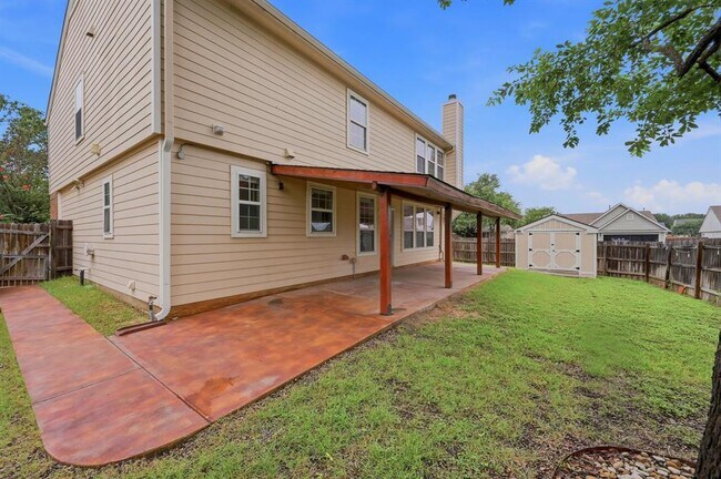 Building Photo - 1136 Beechwood Dr