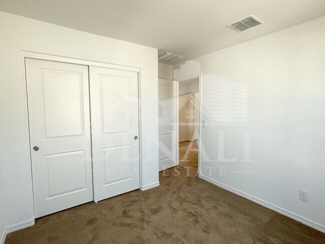 Building Photo - 14274 W Bronco Trl