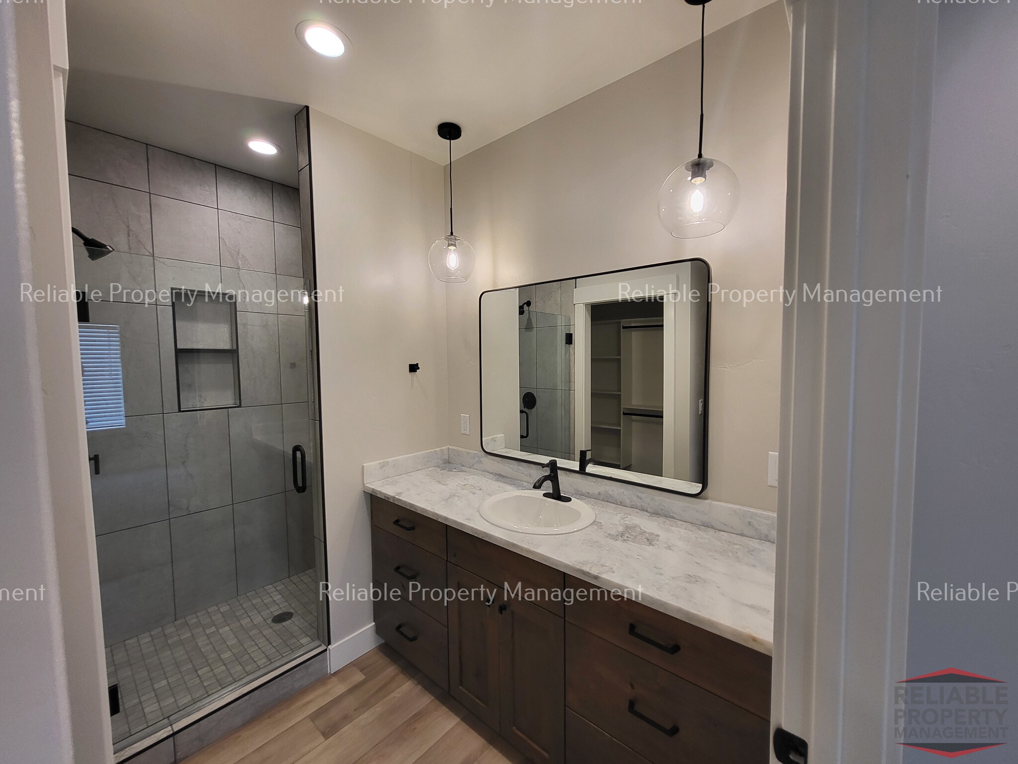 Building Photo - 557 Sagebrush St