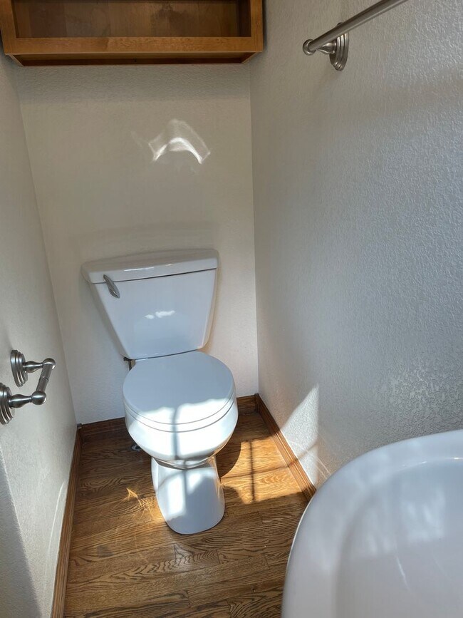 Building Photo - 3545 Big Ben Dr