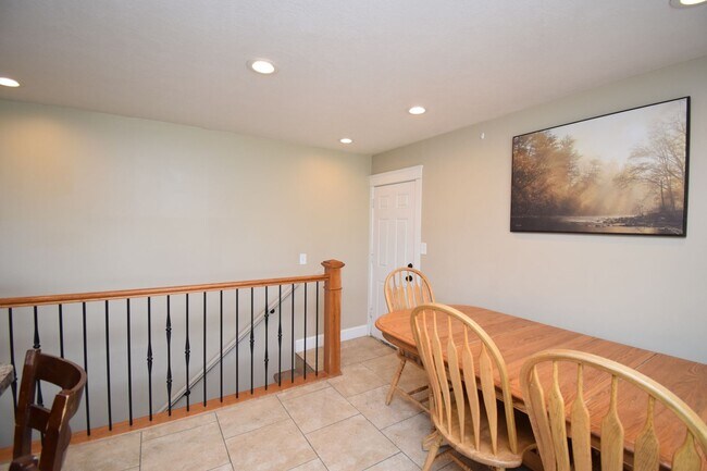 Building Photo - Updated 5 Bed West Valley Gem with Great Layout & Outdoor Living Space!!