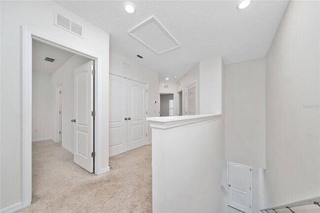 Building Photo - 9052 Wildflower Ln