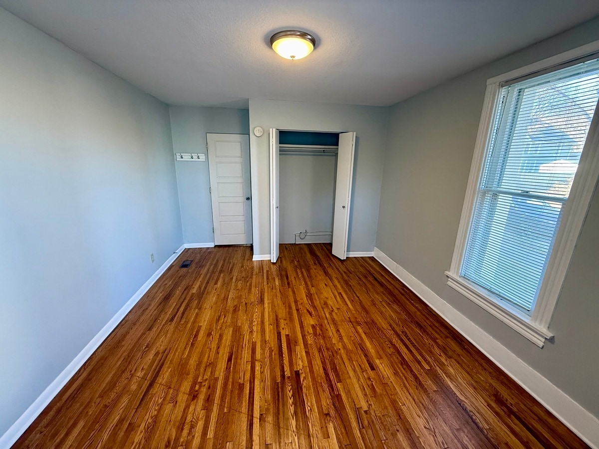 Building Photo - 1430 Madison St NE