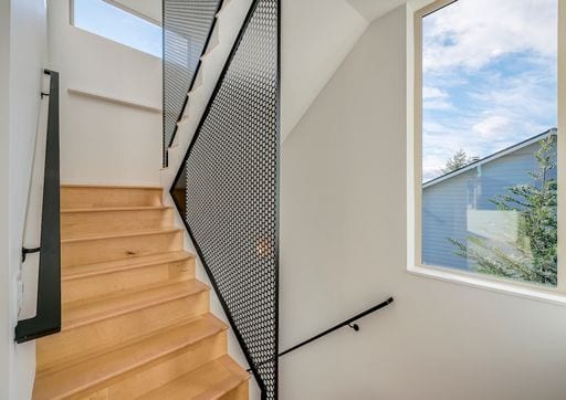Building Photo - Stunning Modern 2 Bedroom Townhome in Ballard! AVAILABLE January 10th!