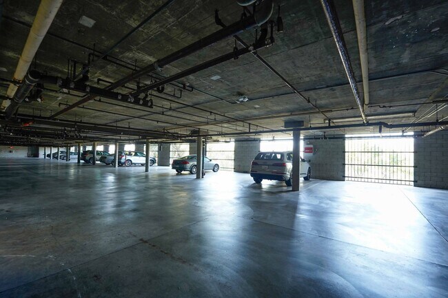 Building Photo - 2 Bedroom unit in Los Angeles