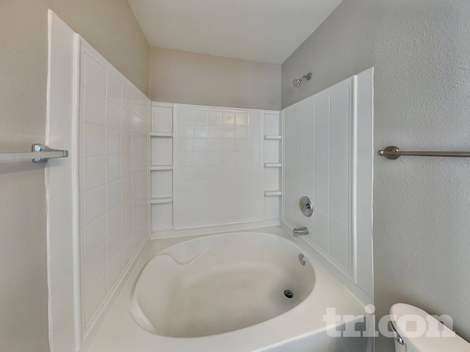 Building Photo - 927 Littleton Dr