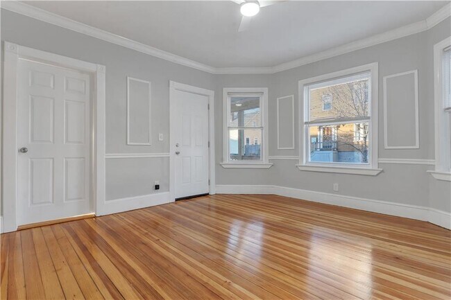 Building Photo - 382 Orms St