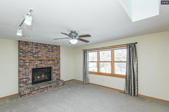 Building Photo - 4235 Stoneham Ln NW