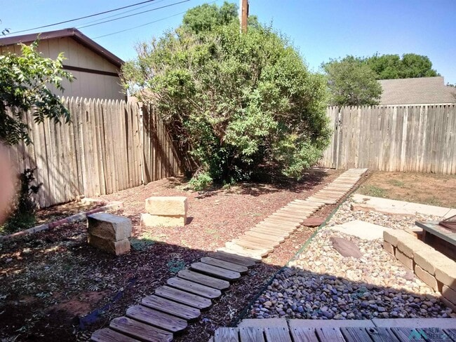 Building Photo - 3217 Cheyenne Dr
