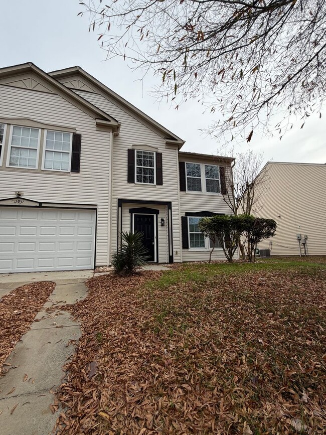 Building Photo - Beautifully Renovated 5-Bedroom Home in Highly Desired Steele Creek!