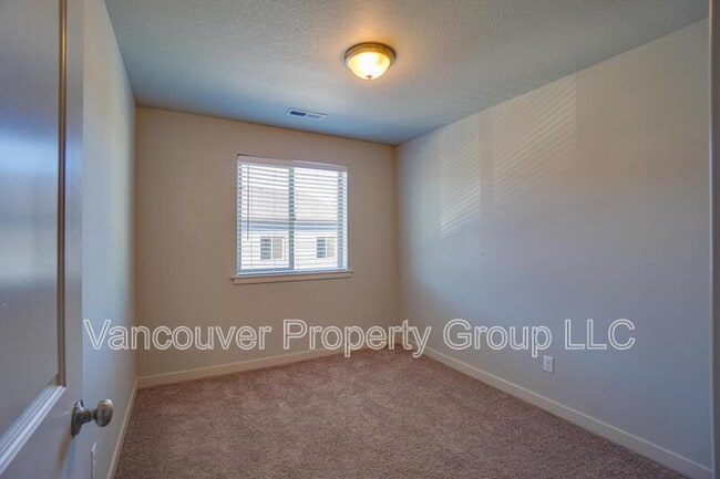 Building Photo - 187 N 44th Pl