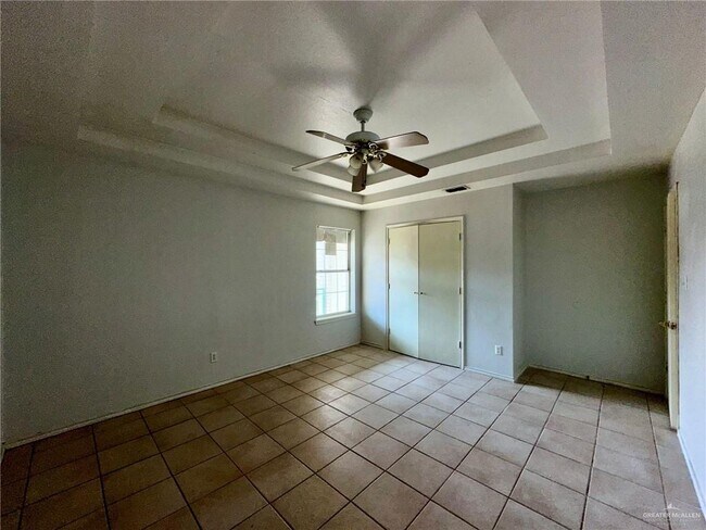 Building Photo - 10 Clavel St