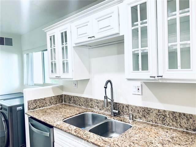 Building Photo - 4648 Park Granada