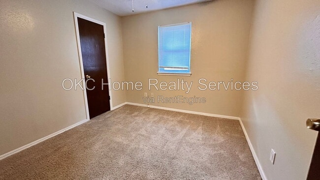 Building Photo - 8833 Cedar Ln
