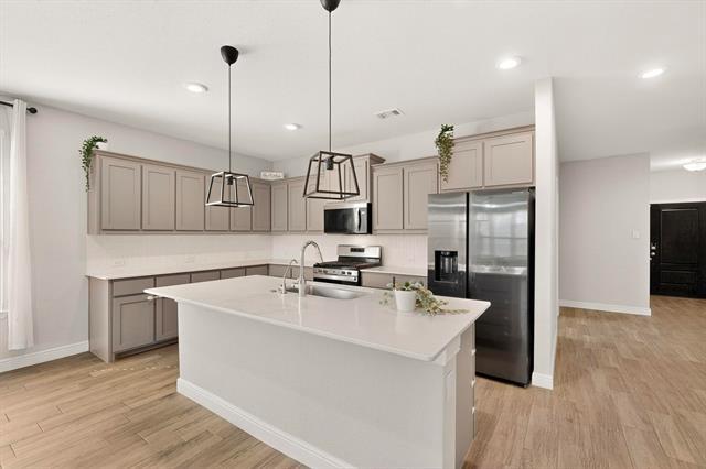 Building Photo - 625 Hogan Dr