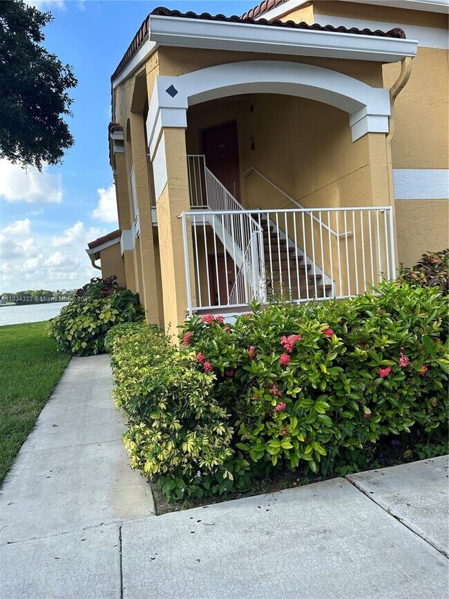 Building Photo - 2647 NW 33rd St
