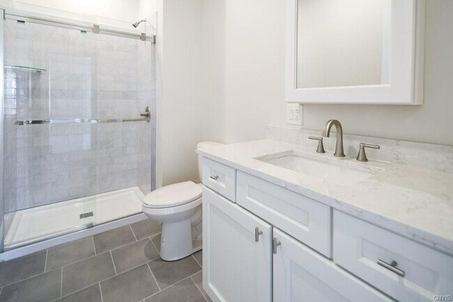 Building Photo - 129 Oakcrest Rd