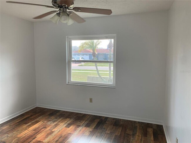 Building Photo - 6501 Crystal Brook Dr
