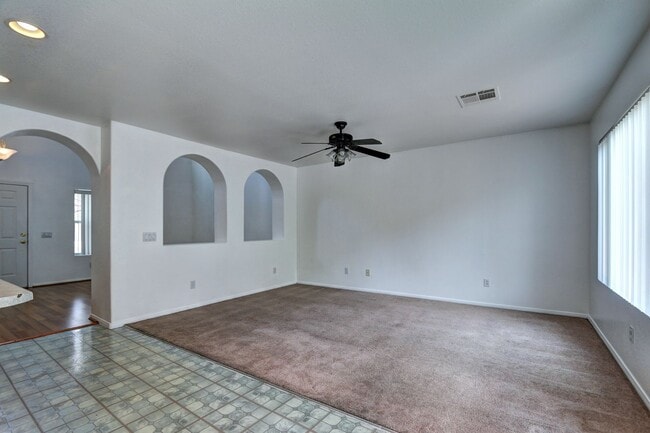 Building Photo - 5332 N Carlsbad Heights St