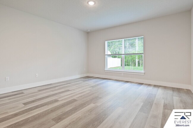 Building Photo - 51 Woodside Dr