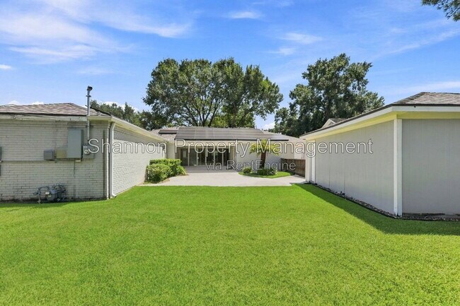 Building Photo - 5522 Dumfries Dr