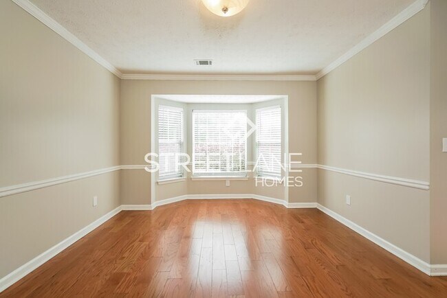 Building Photo - Charming 3 Bedroom in Atlanta!