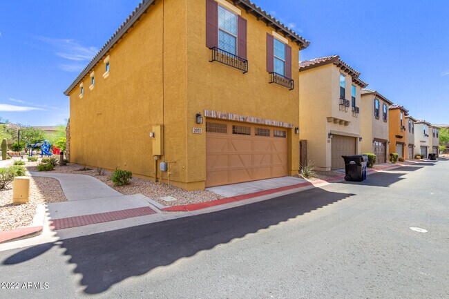 Building Photo - 2955 N 72nd St