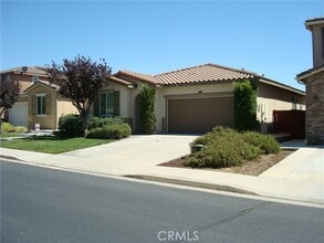 Building Photo - 38539 Divot Dr